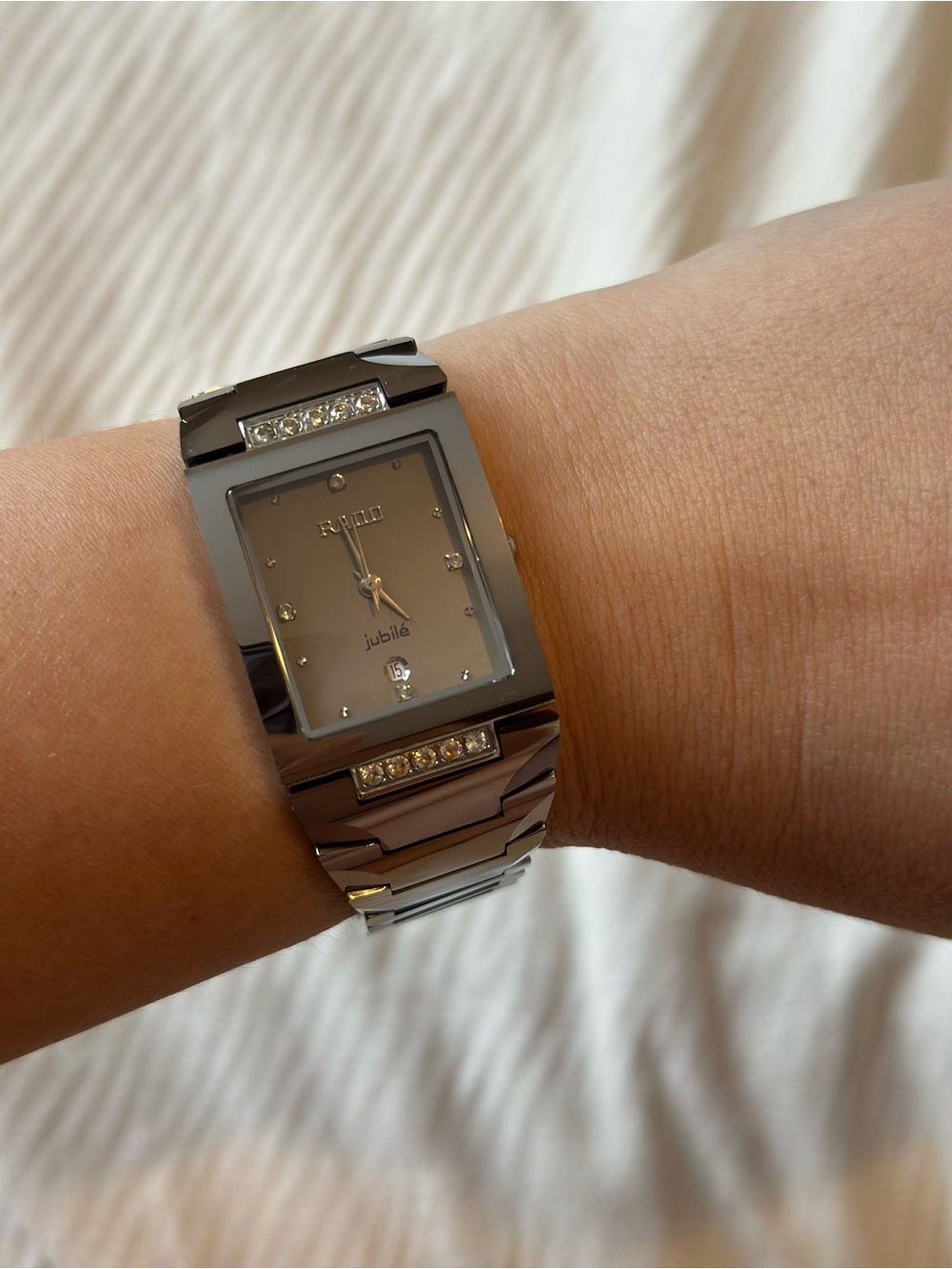 Authentic RADO Jubilé Diamond Watch – Excellent Condition - Picture 4 of 14